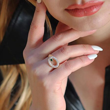 Elips Yeşil Taşlı Gold Kaplama Gümüş Yüzük