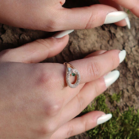 Elips Yeşil Taşlı Gold Kaplama Gümüş Yüzük