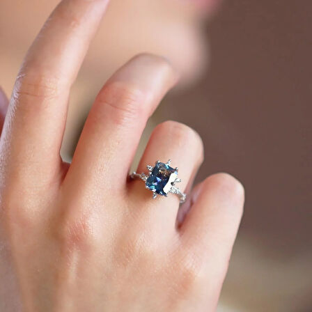 Tanzanit Taşlı Kare Lotus Çiçeği Gümüş Yüzük