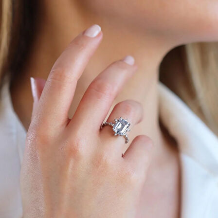 Zirkon Taşlı Kare Lotus Çiçeği Gümüş Yüzük