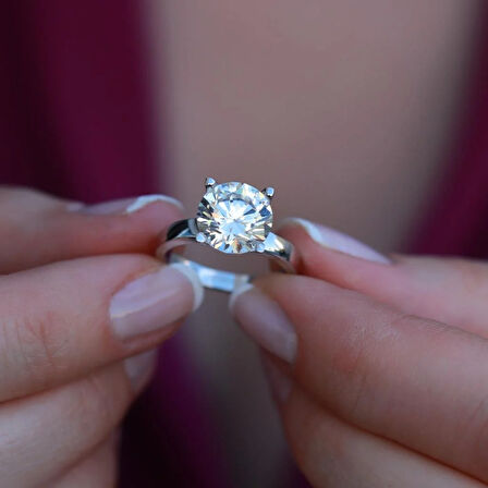 Round Kesim 3.87 Karat Tek Taş Model Sky Diamond Yüzük