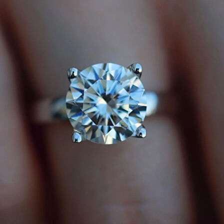 Round Kesim 3.87 Karat Tek Taş Model Sky Diamond Yüzük