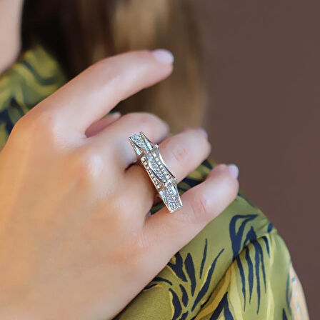 Zirkon Taşlı Köprü Gümüş Yüzük