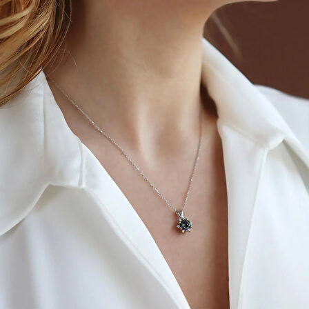 Lotus Çiçeği Mistik Topaz Taşlı Gümüş Set