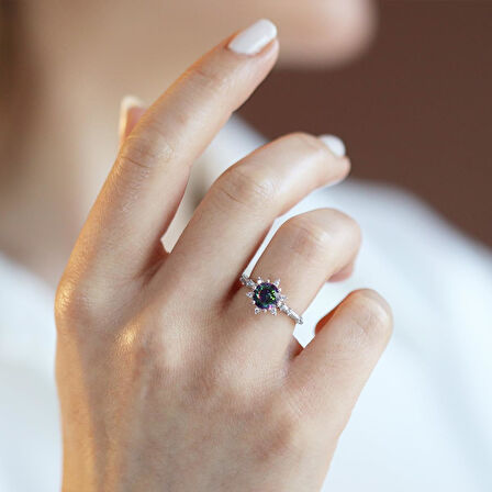 Lotus Çiçeği Mistik Topaz Taşlı Gümüş Set