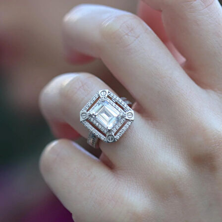 Modern Tasarım Baget Tek Taş Gümüş Yüzük