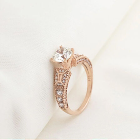 Round Kesim tasarım Rose Gold Kaplama Sky Diamond Yüzük