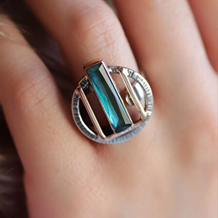 Peridot Taşlı 925 Ayar Gümüş Otantik Tasarım Yüzük