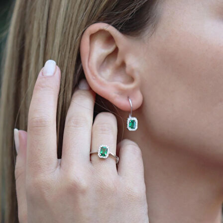 Kök Zümrüt Taşlı Baget Gümüş Takım