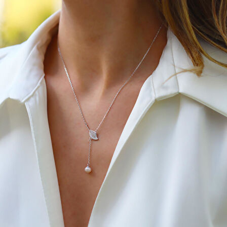 Yaprak Sallantı İncili Gümüş Kolye