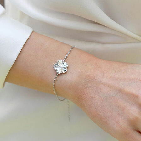 Alhmbra Çiçek Modeli Gümüş Bileklik