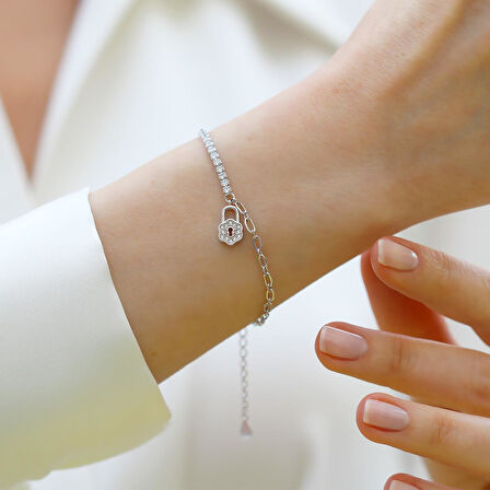 Kilit Yarı Su Yolu Gümüş Bileklik