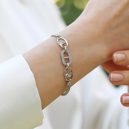 Kelebek Trend Zirkon Taşlı Gümüş Bileklik