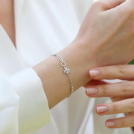 Yonca Taşlı Trend Gümüş Bileklik