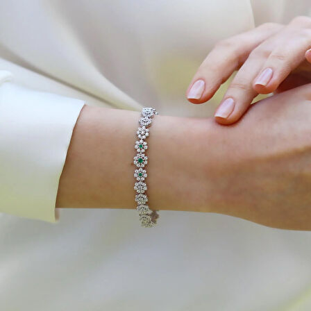 Yeşil Zirkon Taşlı Çiçek Su Yolu Gümüş Bileklik