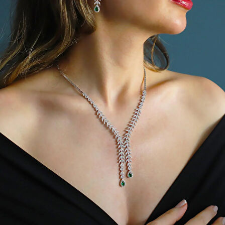 Damla Başak Modeli Yeşil Zirkon Taşlı Sarkıt Gümüş Set 