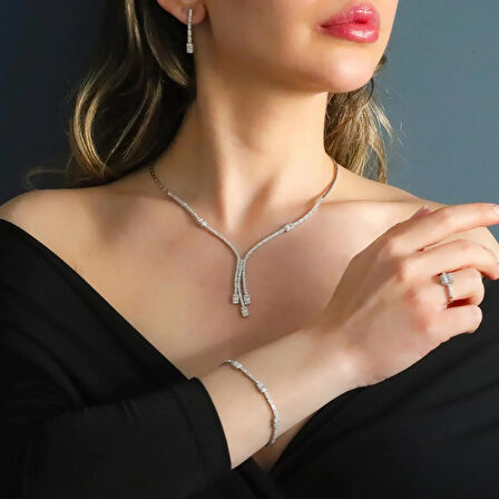 Baget Taşlı Sarkıt Modeli Gümüş Set