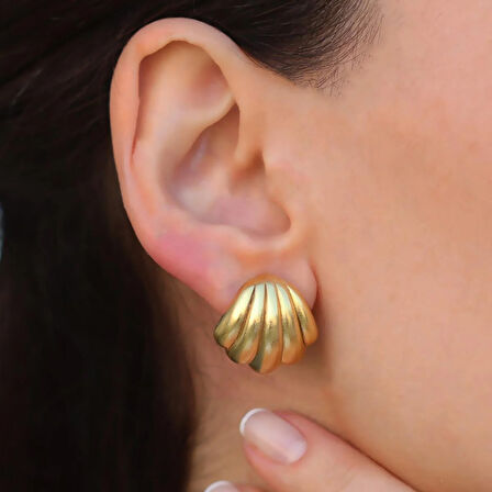 İstiridye Bombeli Gold Gümüş Küpe