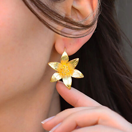 Menekşe Çiçeği Gold Gümüş Küpe