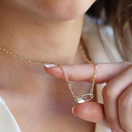 Çengelli İğne Trend Gold Gümüş Kolye