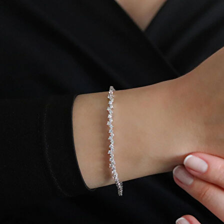 Zirkon Taşlı Zarif 925 Ayar Gümüş Set 