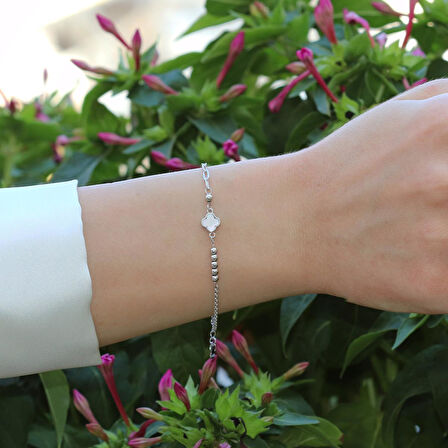 Yonca Sedefli Trend Gümüş Bileklik