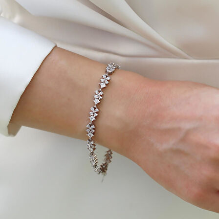 Çiçek Kare Taşlı Gümüş Bileklik