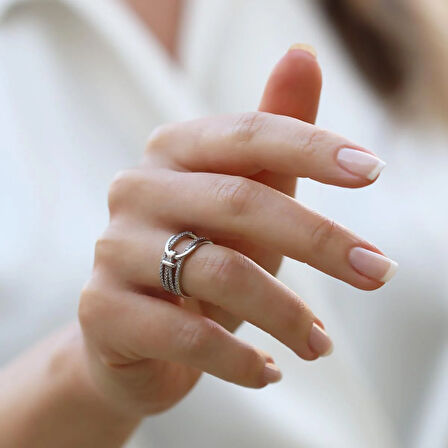 Taşlı Düğüm Gümüş Yüzük