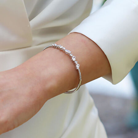 Damla Taşlı Şık Gümüş Kelepçe