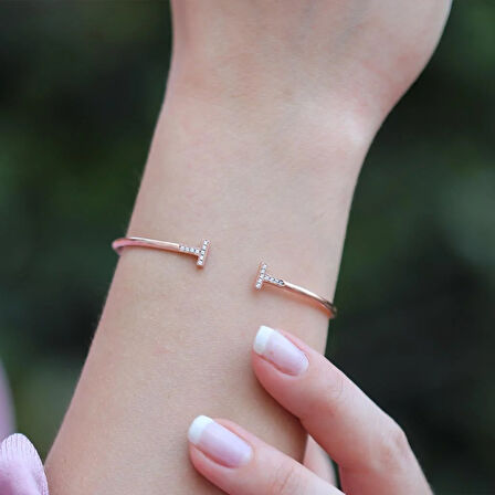 Tiff Modeli Zirkon Taşlı Rose Gold Kaplama Kelepçe