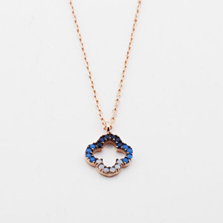 Mini Yonca Figürlü Rose Gold Kaplama Mavi Zirkon Taşlı Gümüş Kolye