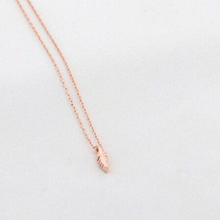 Rose Altın Kaplama Gümüş Şans Tüyü Kolye