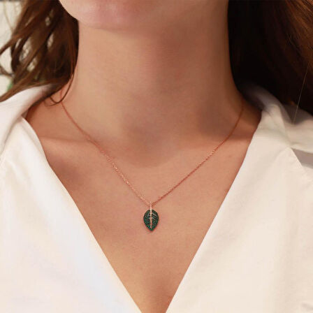 Yaprak Model Yeşil Zirkon Taşlı Rose Gold Kaplama Gümüş Kolye