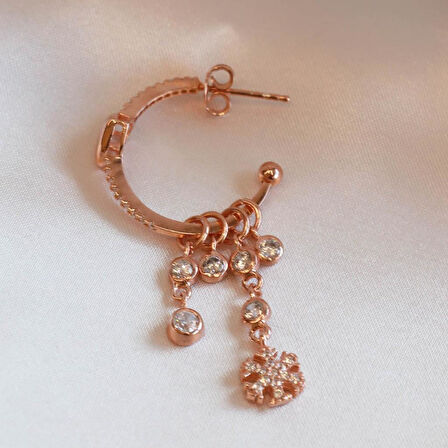Kalpli Kar Taneli Rose Gold Kaplama Gümüş Charm Küpe