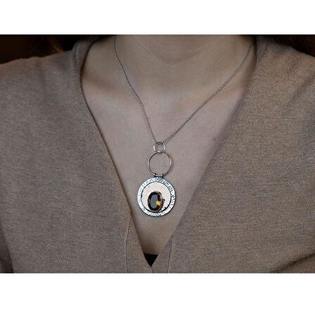 Gümüş Özel Tasarım Dövme El İşi Mistik Topaz Taşlı Kolye