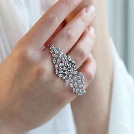 Zirkon Taşlı Tasarım Yüzük