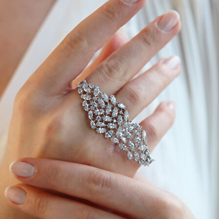 Zirkon Taşlı Tasarım Yüzük