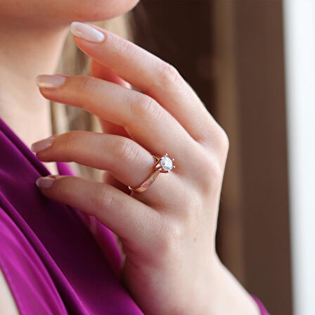 6 Tırnaklı Round Kesim Tek Taş Rose Gold Kaplama Sky Diamond Yüzük