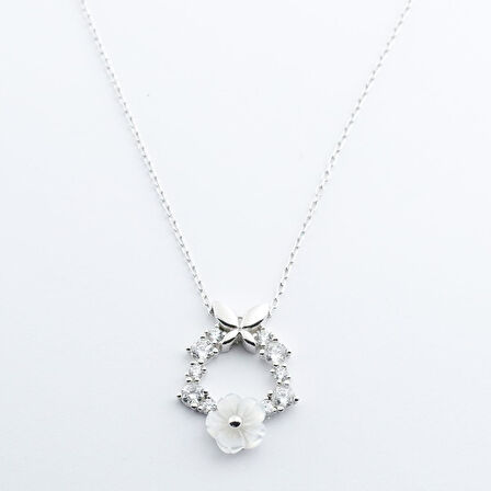 Kelebek ve Çiçek Motifli Zirkon Taşlı Gümüş Kolye