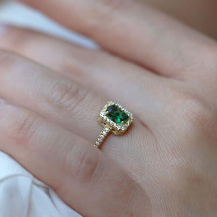 Mini Sonsuzluk Detaylı Yeşil Zirkon Taşlı Gold Kaplama Gümüş Yüzük