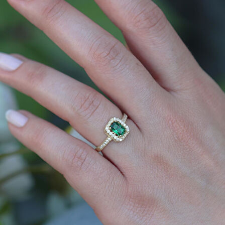 Mini Sonsuzluk Detaylı Yeşil Zirkon Taşlı Gold Kaplama Gümüş Yüzük