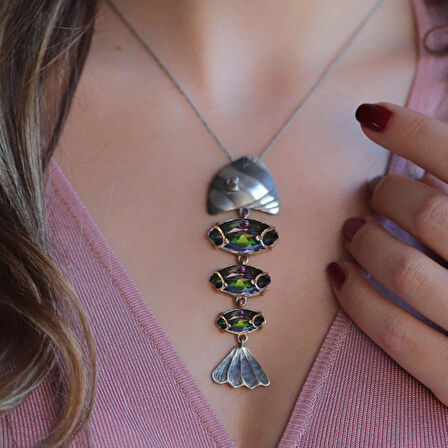 Mistik Topaz Taşlı 925 Ayar Gümüş Tasarım Balık Kolye