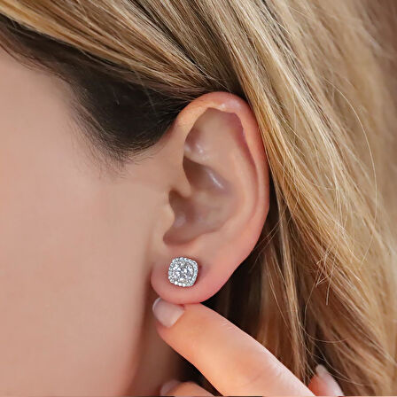 Oval Taşlı Swarovski Gümüş Tektaş Küpe