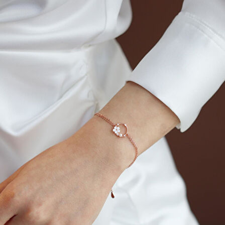 Zambak Çiçeği İnci Detaylı Rose Gold Kaplama Gümüş Bileklik
