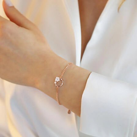 Zambak Çiçeği İnci Detaylı Rose Gold Kaplama Gümüş Bileklik