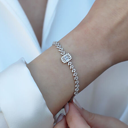 Başak Modeli Baget Taşlı Zarif Gümüş Set