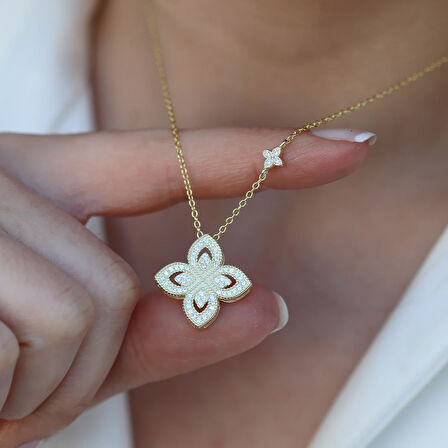 Alhambra Model Zirkon Taşlı Gold Kaplama Gümüş Kolye