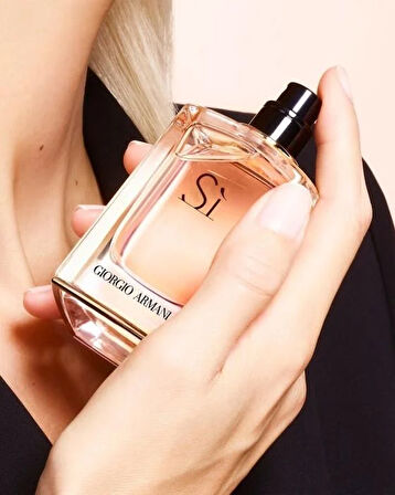 Giorgio Armani Si Kadın Parfüm 50 ml Edp