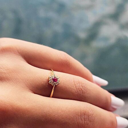 Ruby (Lal Taşı) Gül Evlilik Teklifi Yüzüğü Hediye 14 Ayar Kadın Altın Yüzük-Evlilik Teklifi Yüzüğü