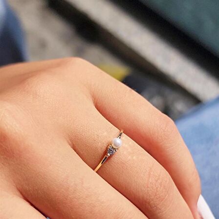 Beyaz İnci Minimal Pırlanta (Sıgnıty)Taşlı Hediye 14 Ayar Altın Yüzük-İncili Altın Tek Taş Yüzük